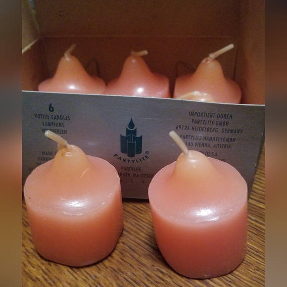 PartyLite 12 Votives - Picture 4 of 6